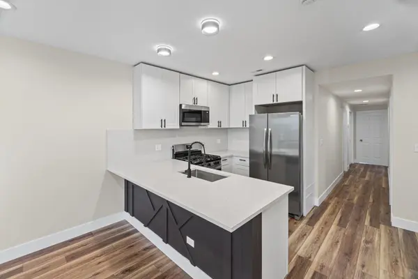 4434 W Monroe ST, Chicago, IL 60624