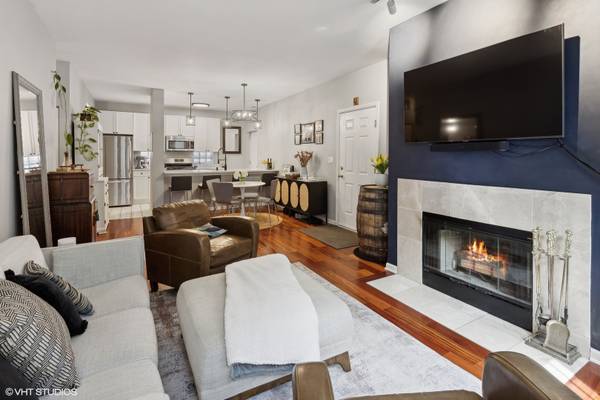 303 W Scott ST #402, Chicago, IL 60610