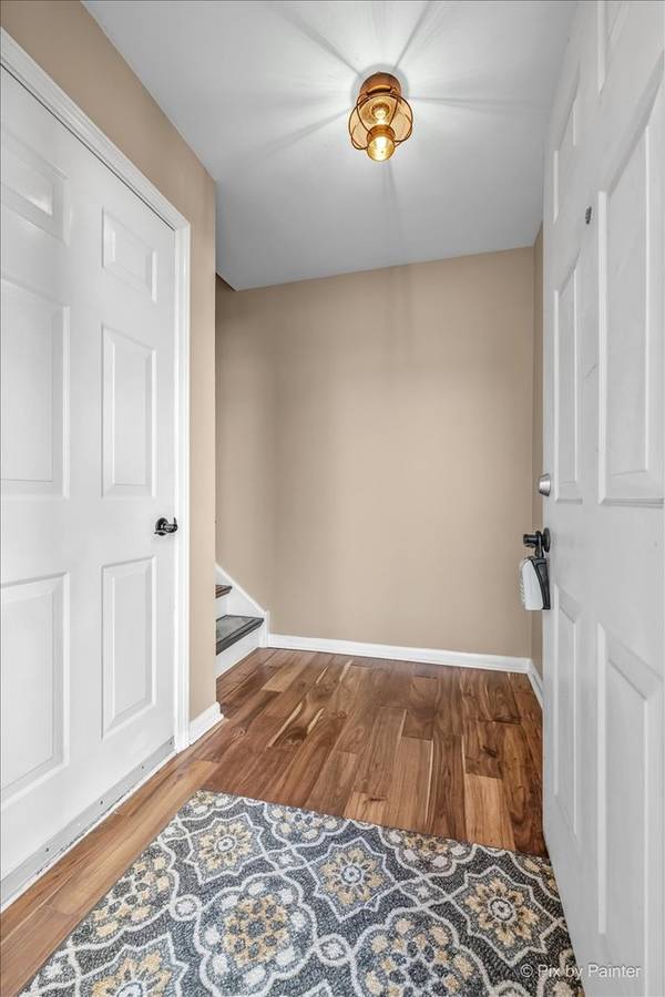 382 Crystal Ridge DR #382, Crystal Lake, IL 60012