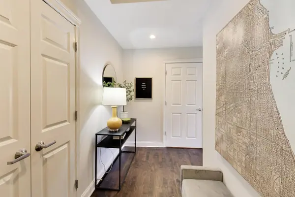 2330 W St Paul AVE #401, Chicago, IL 60647