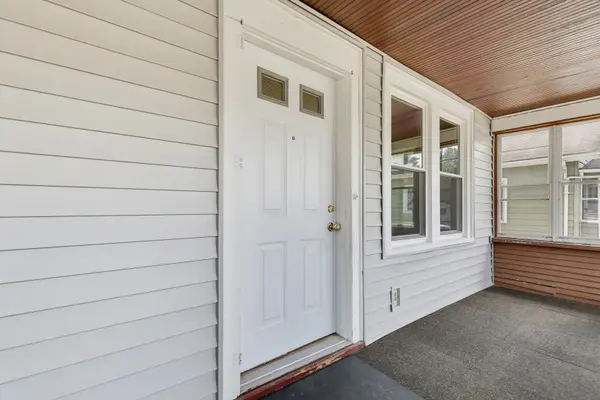 1827 13th ST, Rock Island, IL 61201