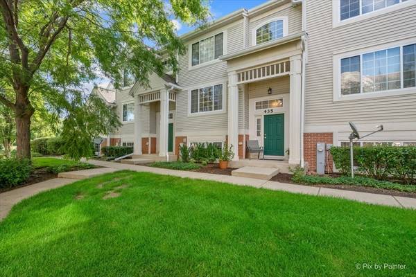 435 Cary Woods CIR #435, Cary, IL 60013