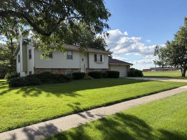 101 S Parkside RD, Normal, IL 61761