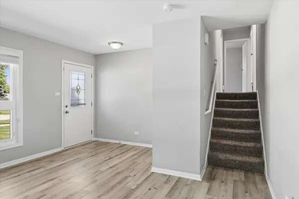 1680 Highland BLVD, Hoffman Estates, IL 60169