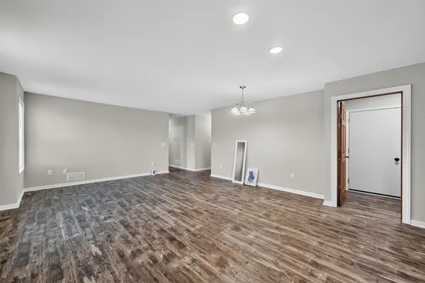 927 Foley RD, Belvidere, IL 61008
