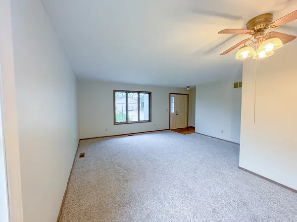 2137 Ivy CT, Champaign, IL 61821