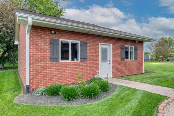 704 N First ST, Elburn, IL 60119
