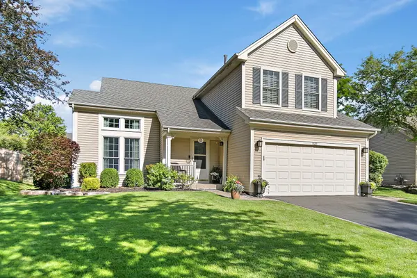 1689 Warrington LN, Crystal Lake, IL 60014