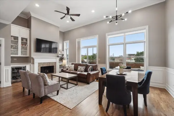 1130 W Diversey Pkwy #4W, Chicago, IL 60614