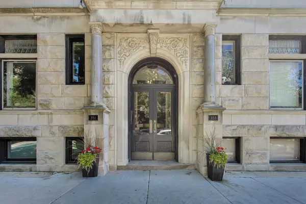 351 W DICKENS AVE #2E, Chicago, IL 60614