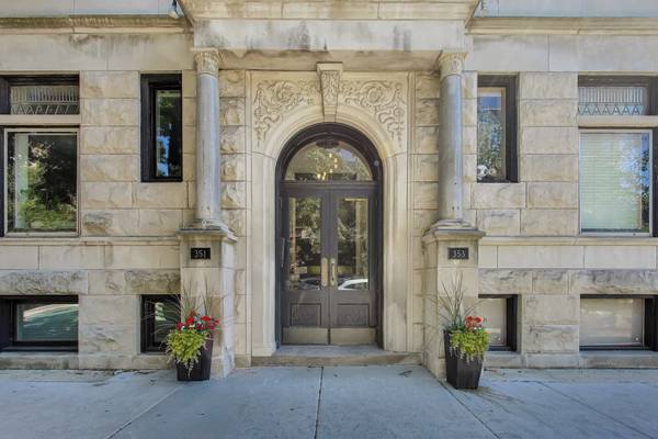 351 W DICKENS AVE #2E, Chicago, IL 60614