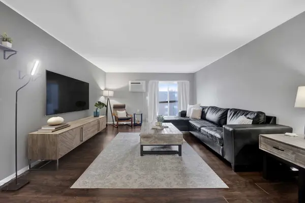 314 Lathrop AVE #407, Forest Park, IL 60130
