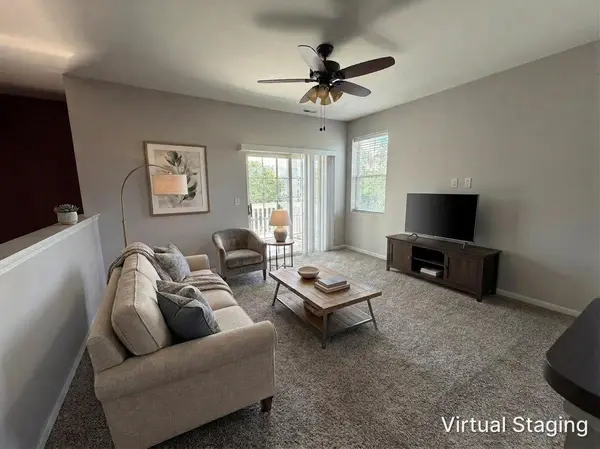 2215 Aurora DR #21, Pingree Grove, IL 60140