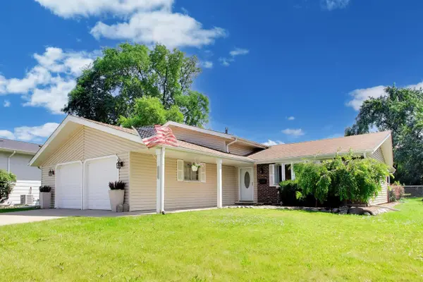 1113 W Weathersfield WAY, Schaumburg, IL 60193