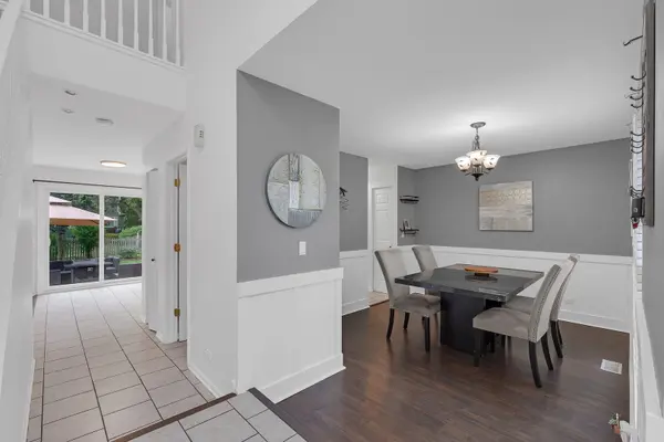 794 White Pine CIR, Lake In The Hills, IL 60156