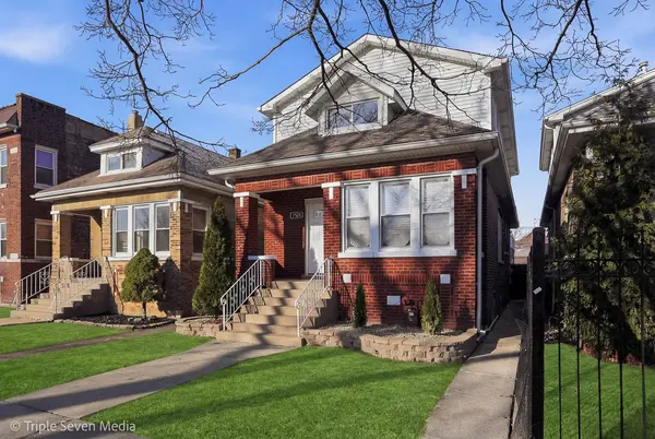 7520 S CARPENTER ST, Chicago, IL 60620