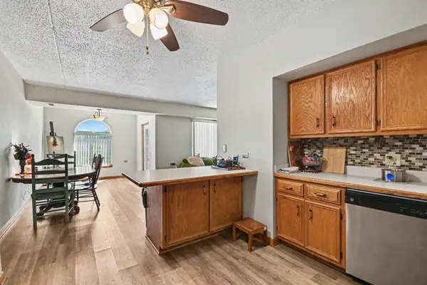 2851 Heritage DR #1D, Joliet, IL 60435