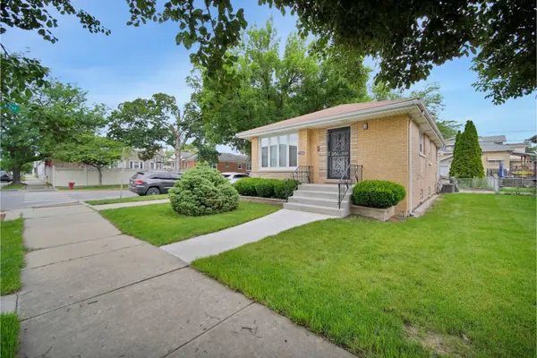 7324 W Addison ST, Chicago, IL 60634