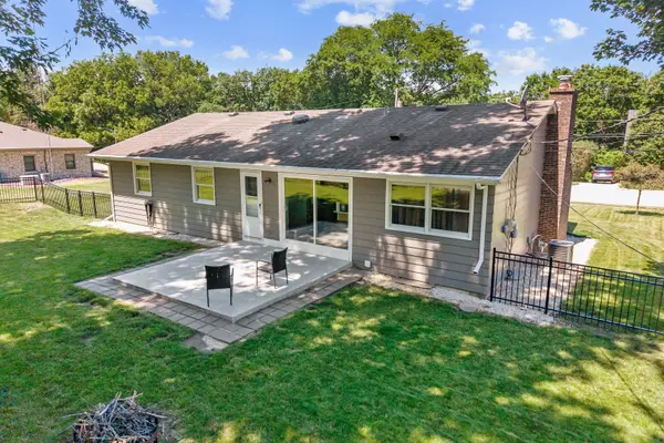 517 S Hubbard ST, Algonquin, IL 60102