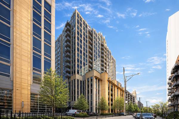 720 N Larrabee ST #1711, Chicago, IL 60654