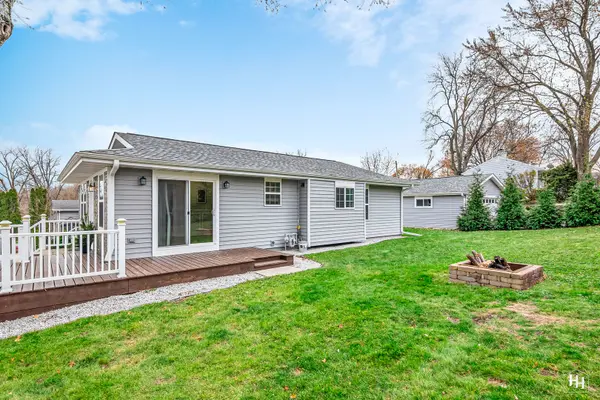 502 Plum ST, Lake In The Hills, IL 60156