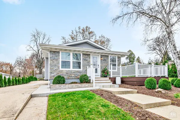 502 Plum ST, Lake In The Hills, IL 60156