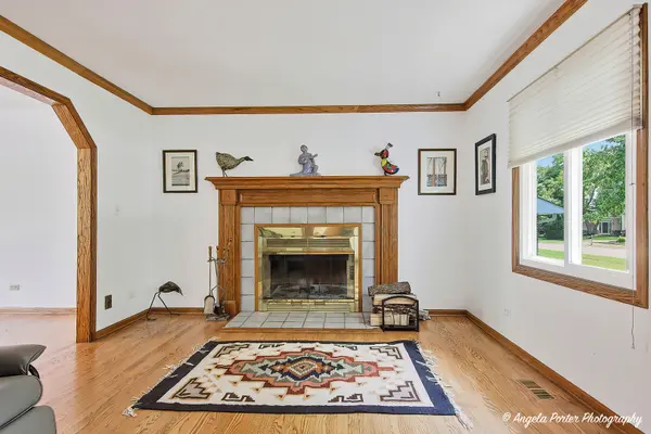 1218 Bunker ST, Woodstock, IL 60098