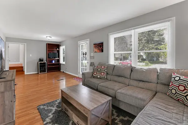 144 E 2nd AVE, New Lenox, IL 60451