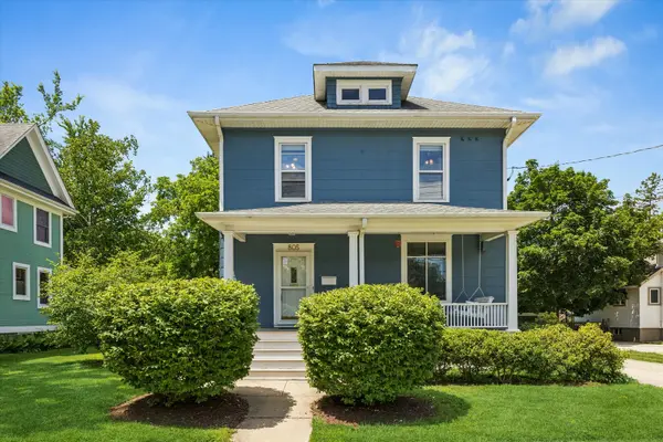 805 Clay ST, Woodstock, IL 60098
