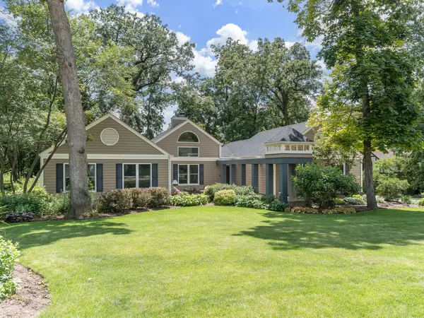 1912 Whispering Oaks LN, Sugar Grove, IL 60554