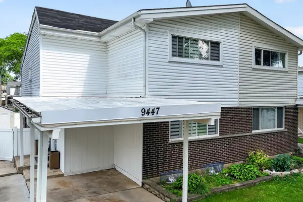 9447 Meadow LN, Des Plaines, IL 60016