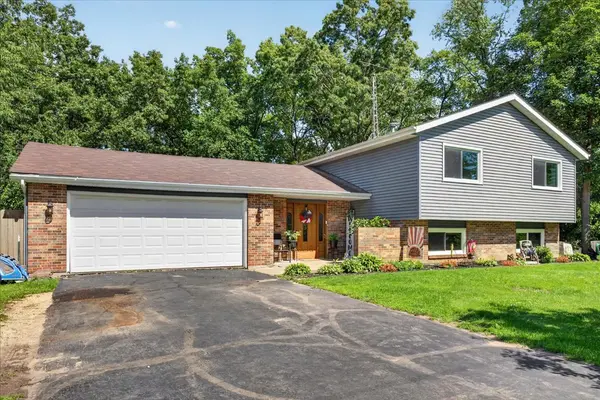 13837 Beaver DR, Roscoe, IL 61073