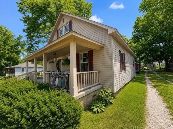 407 N Madison ST, West Frankfort, IL 62896