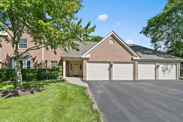 2870 Meadow LN #V1, Schaumburg, IL 60193