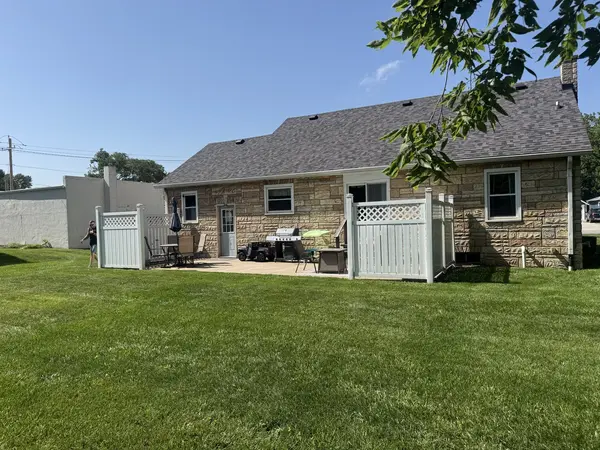 506 SW 3rd ST, Aledo, IL 61231