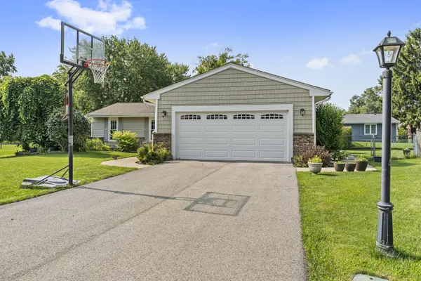 357 Brighton Bay, Roselle, IL 60172