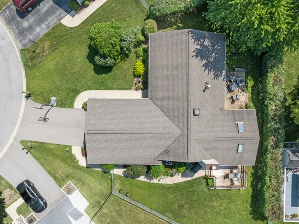 357 Brighton Bay, Roselle, IL 60172