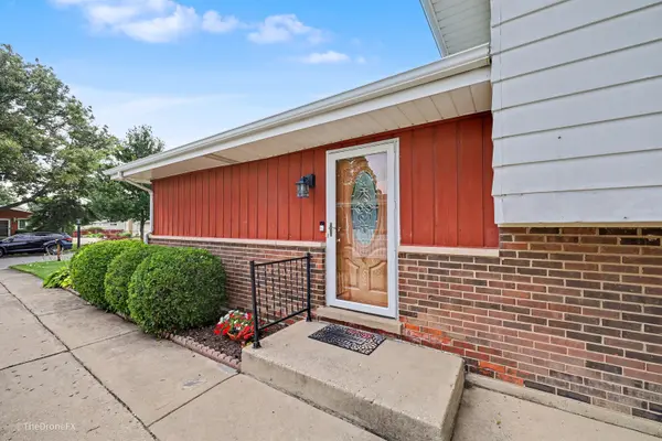 767 N Willow RD, Elmhurst, IL 60126