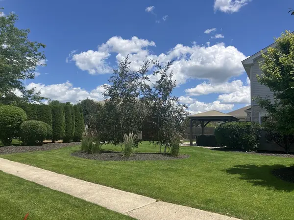 1061 Coyote TRL, New Lenox, IL 60451