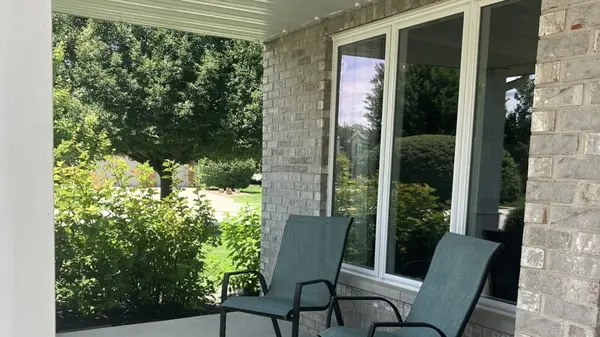 1061 Coyote TRL, New Lenox, IL 60451