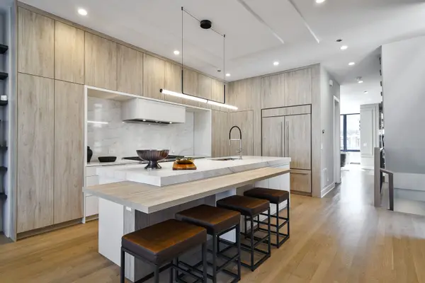 1418 W Warner AVE, Chicago, IL 60613
