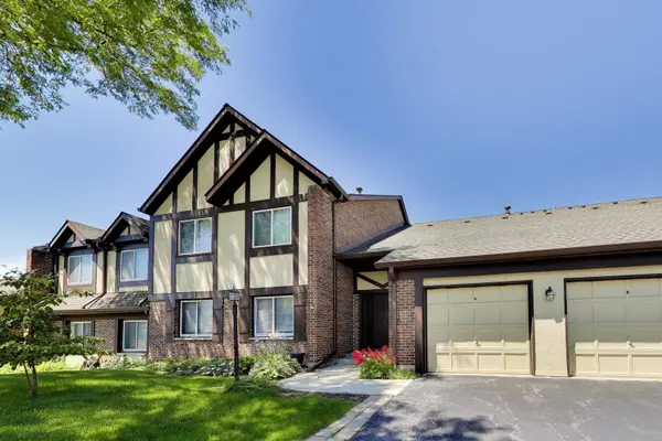 408 SANDHURST CIR #A, Glen Ellyn, IL 60137