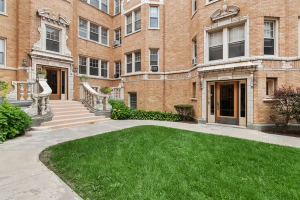 245 Washington BLVD #2B, Oak Park, IL 60302