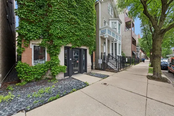 2555 N Southport AVE #3, Chicago, IL 60614