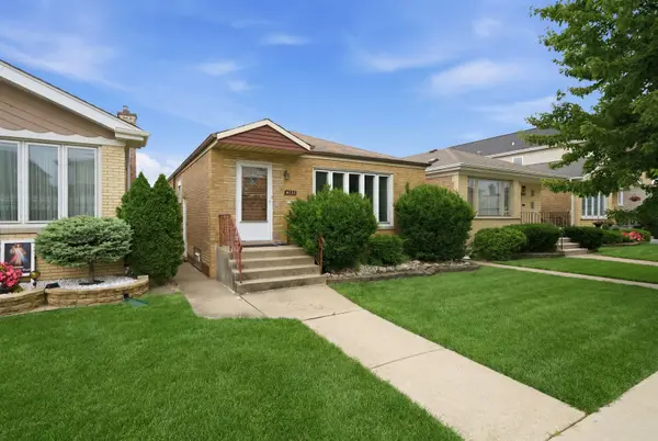 6111 W 55th ST, Chicago, IL 60638