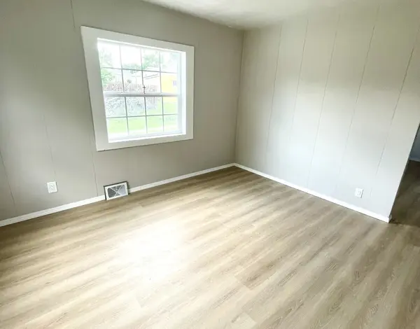 529 N School AVE, Oglesby, IL 61348