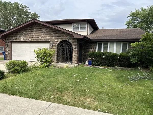 8541 S 83rd AVE, Hickory Hills, IL 60457