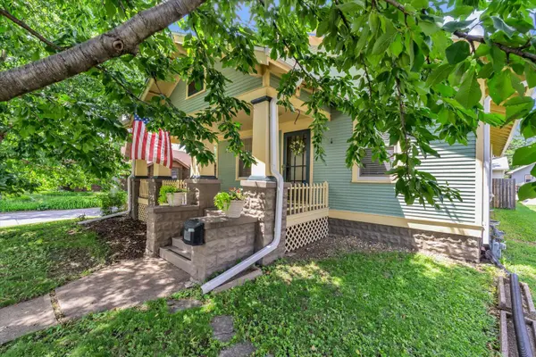 2602 E 18th ST, Davenport, IA 52803