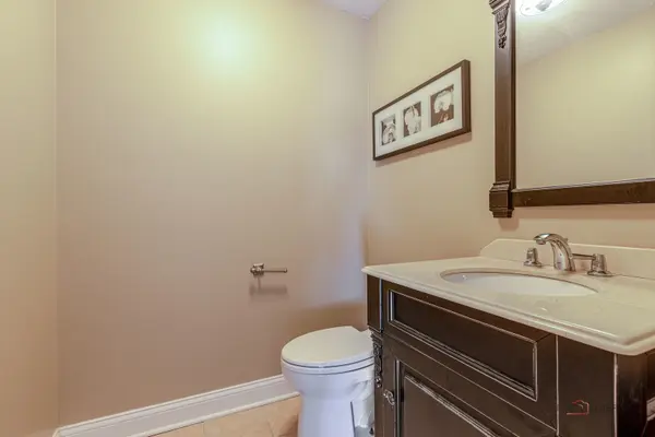 96 Manchester DR, Buffalo Grove, IL 60089