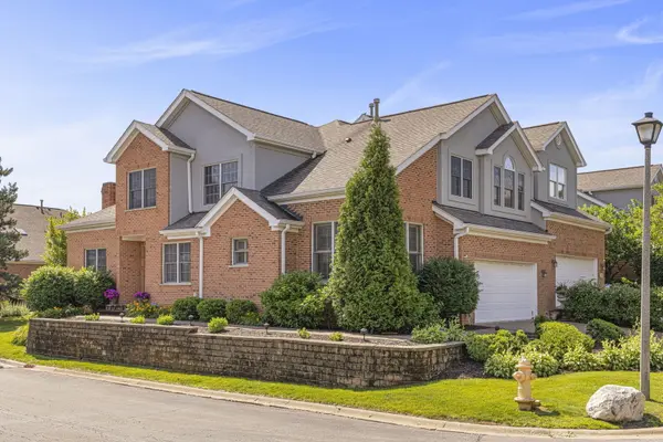 21 Chancel LN, Glen Ellyn, IL 60137